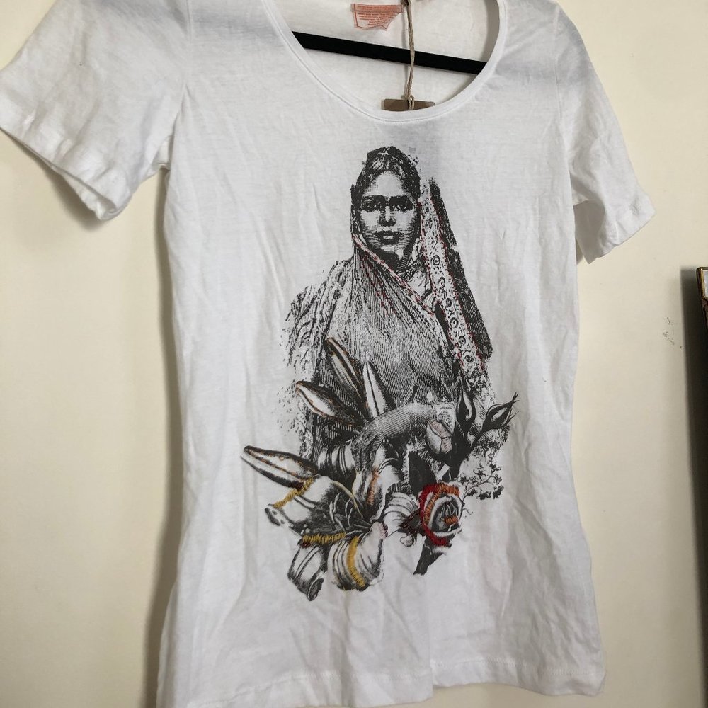 NWT BOSS ORANGE WHITE EMBROIDERED TEE SIZE SMALL